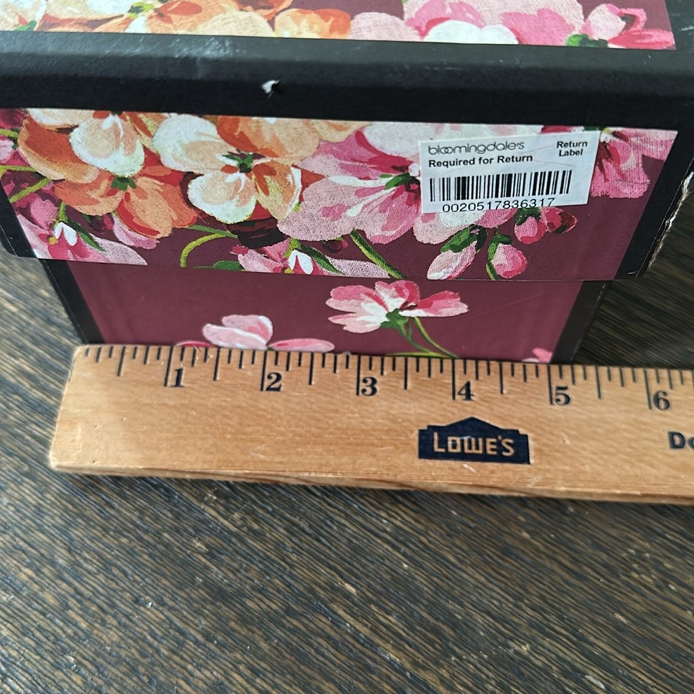 $35 each Gucci boxes - Picture 8 of 9